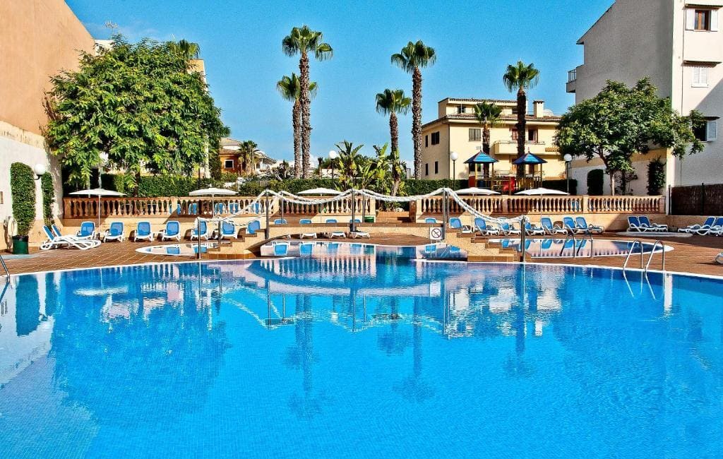 basen w BQ Can Picafort Hotel na Majorce