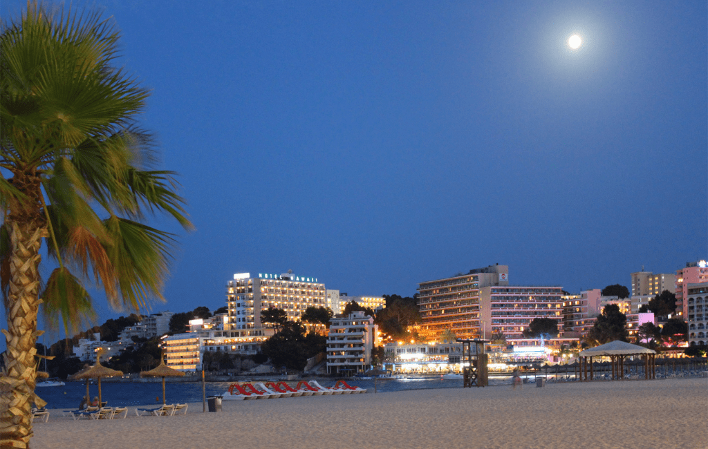 Wieczór w Palmanova na Majorce